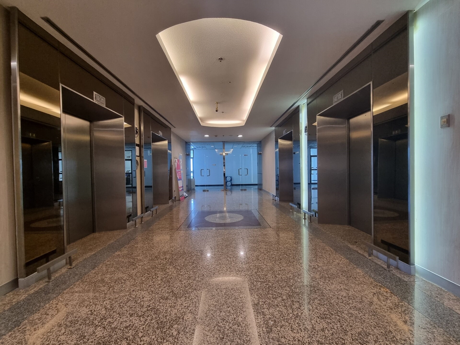 อาคารสำนักงานเซ็นทรัล ปิ่นเกล้า (Central Pinklao Office Tower) สำนักงานออฟฟิศให้เช่าย่านปิ่นเกล้า ติดถนนบรมราชชนนี บางกอกน้อย กรุงเทพฯ