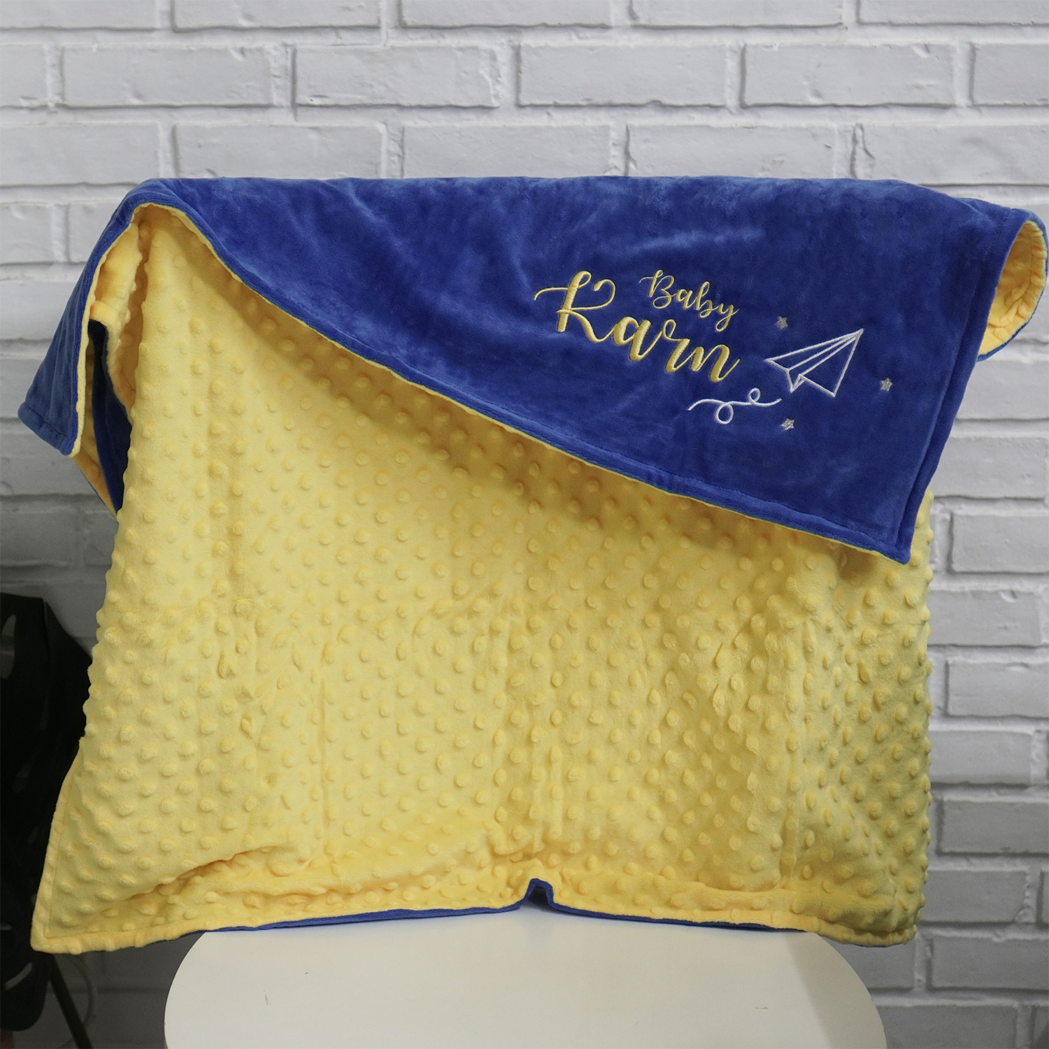 ผ้าห่ม Minky - สี Lemon-Navy 75x100cm แบบปักชื่อ+icon - Paper Plane