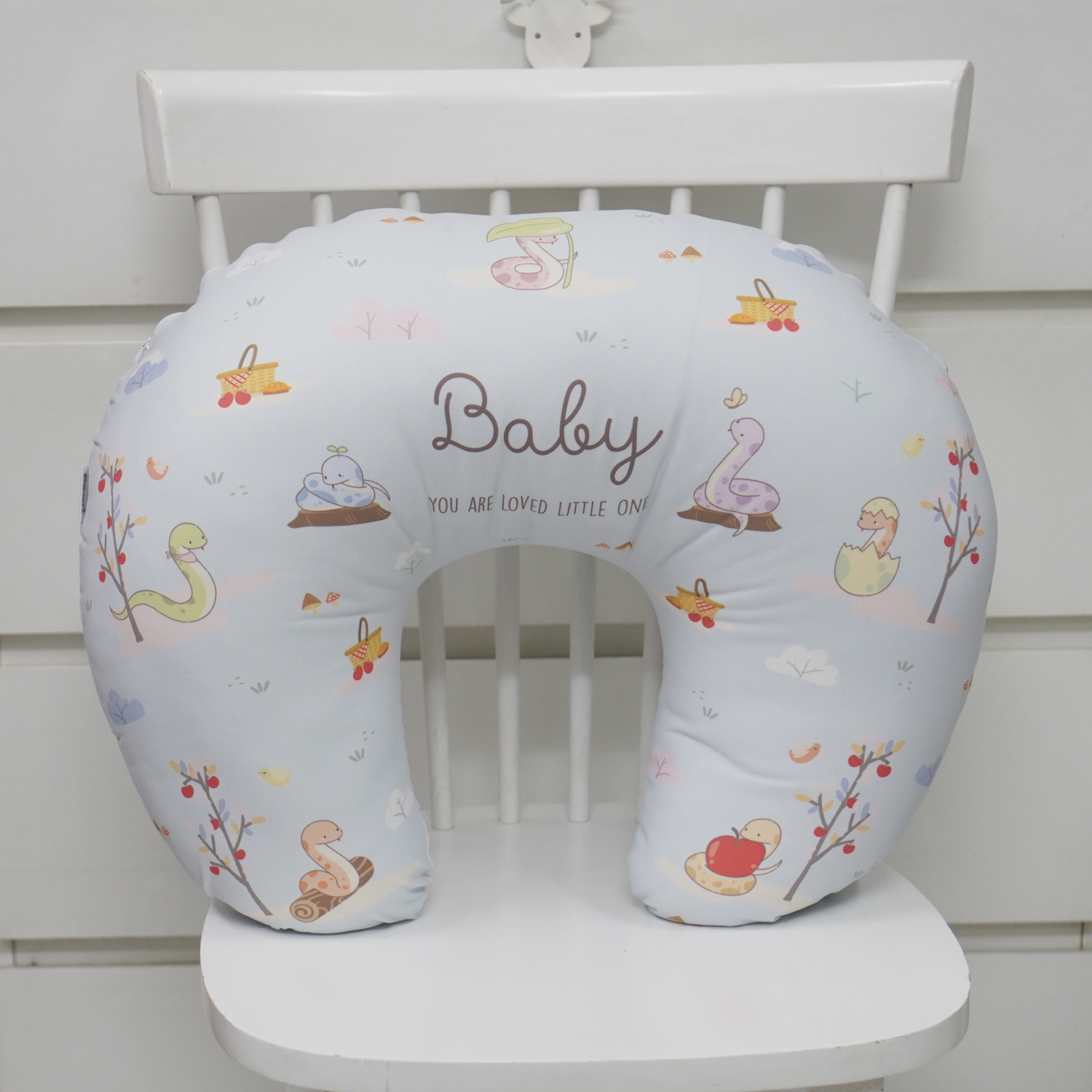 หมอนรองให้นม Nursing Pillow แบบพร้อมส่ง ลาย Snakes in the garden - Blue