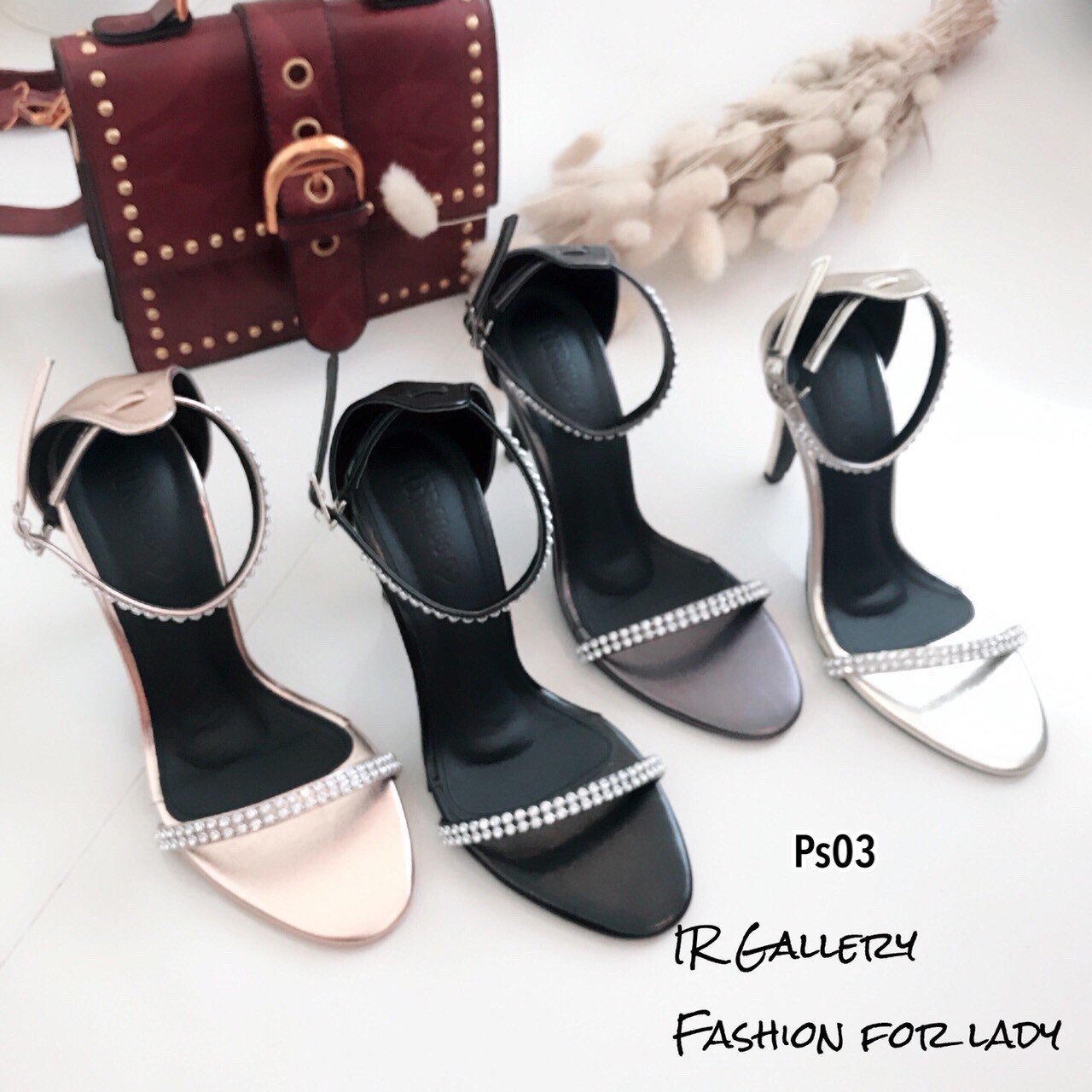 รองเท้าส้นสูงรัดข้อแต่งอะไหล่เพชร (สีดำ)