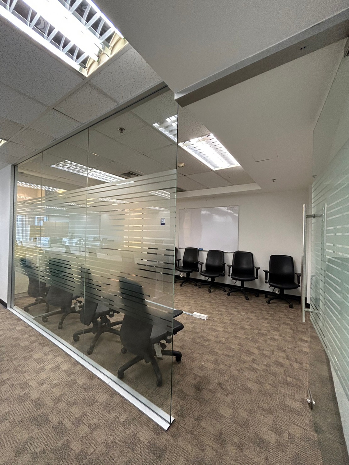 Empire Tower sathorn bangkok สำนักงานให้เช่าย่านสาทร ใกล้สถานีรถไฟฟ้า BTS ช่องนนทรี เพียง 300 เมตร