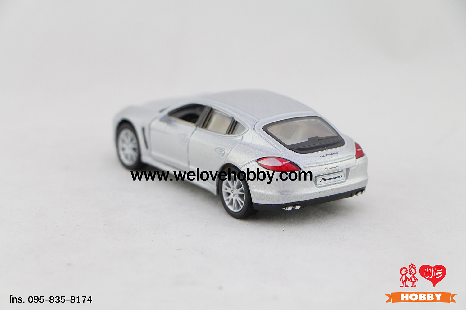 โมเดลรถซุปเปอร์ คาร์ Porsche Panamera สีเทา Scale 1:40