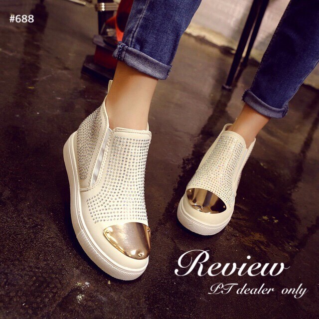 พร้อมส่ง : รองเท้าผ้าใบหุ้มข้อแต่งคริสตัลสไตล์เกาหลี (สีขาว)