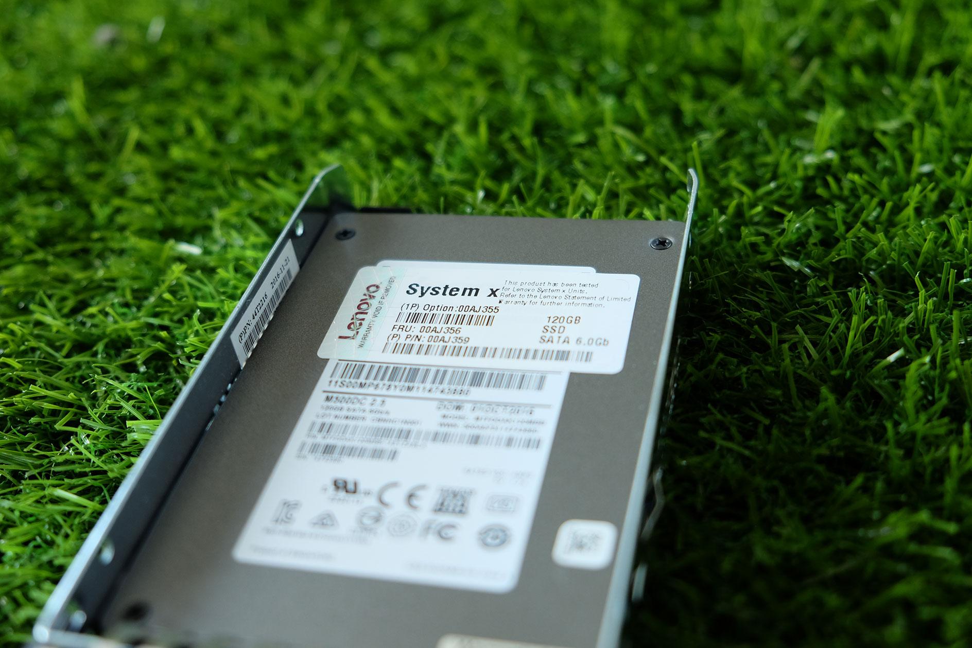 Harddisk SSD Server Lenovo 120 GB ใช้งานทนทาน ได้ตลอด 24 ชั่วโมง