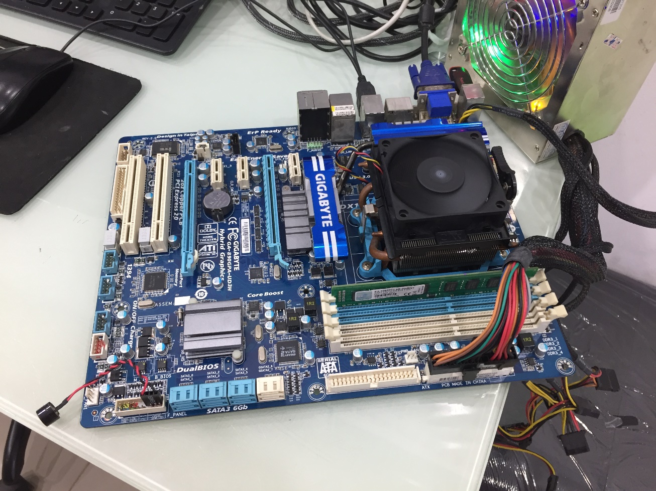 AMD Phenom II X6 1050T + เมนบอร์ด