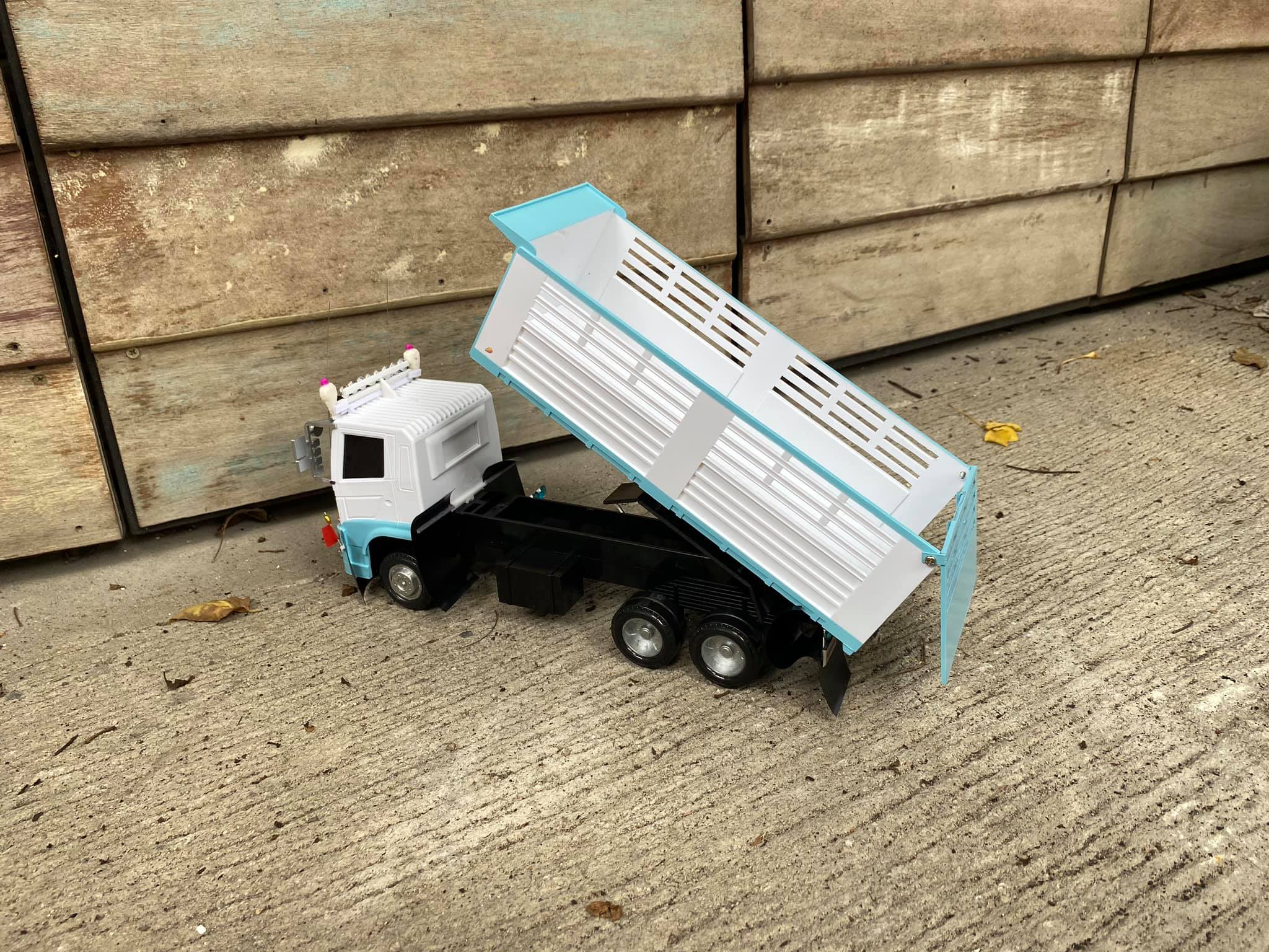 รถดั๊มพ์แต่ง สีขาวฟ้า Sky Blue สำเนา