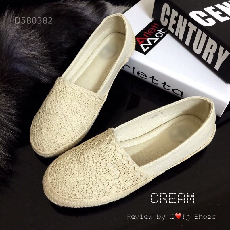 พร้อมส่ง : รองเท้าส้นแบนทรง Loafer (สีครีม)