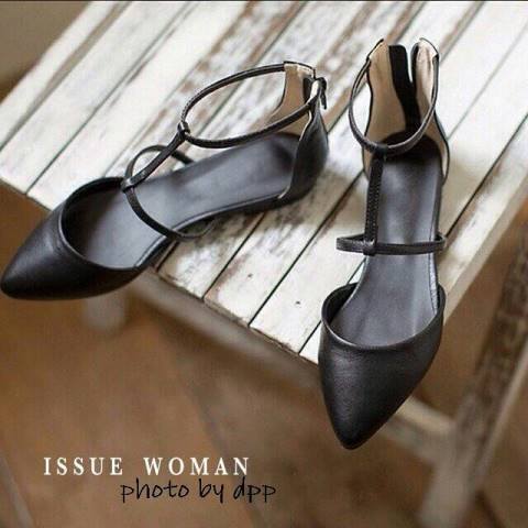พร้อมส่ง : คัทชูหัวแหลมสไตล์zara