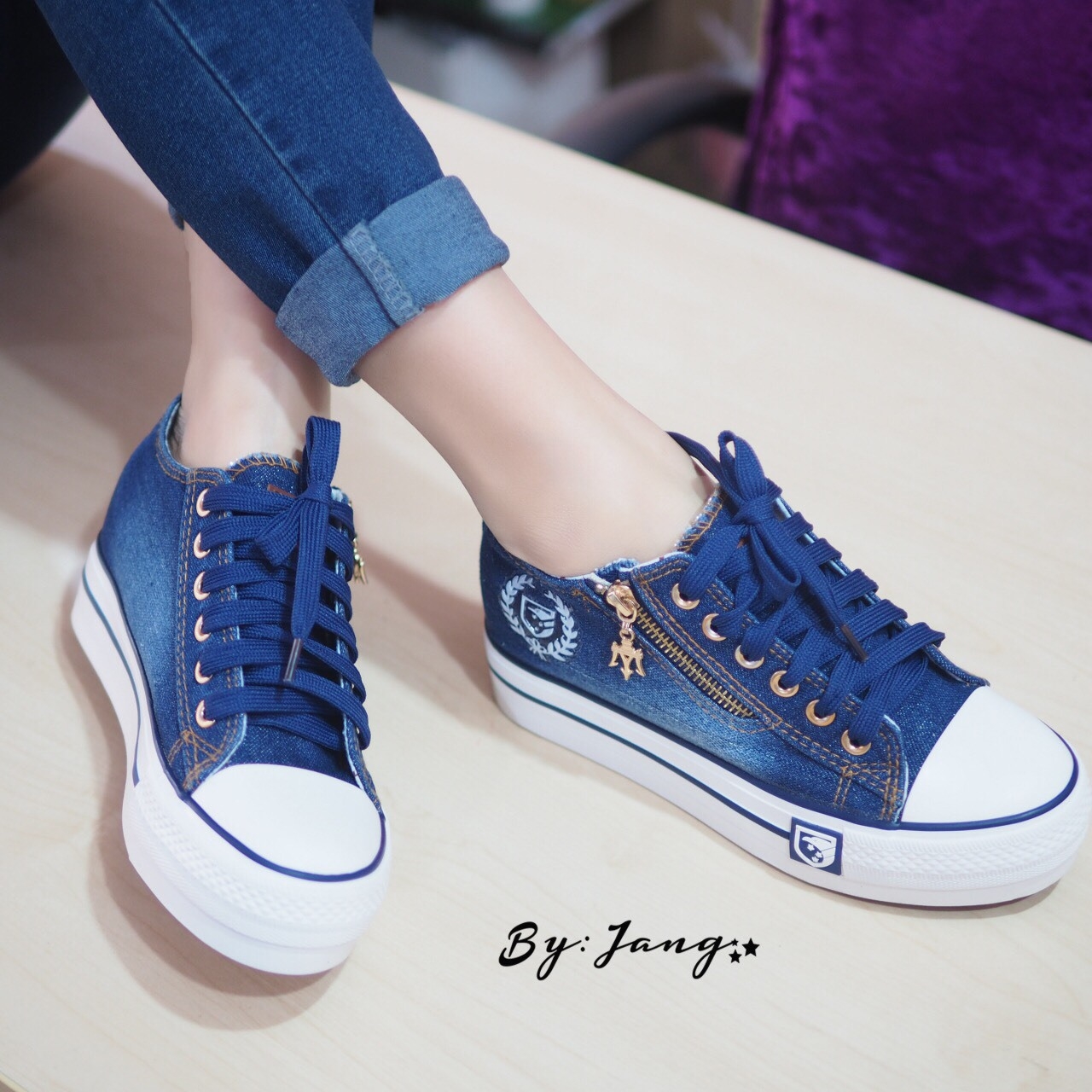 รองเท้าผ้าใบยีนส์ Fred Perry (สียีนส์เข้ม)