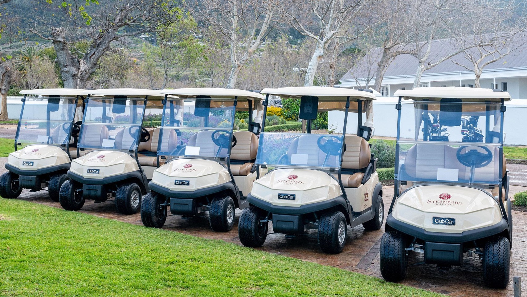 ขายสนามกอล์ฟ 18 หลุม เนื้อที่ดิน 400 กว่าไร่ ในจังหวัดอุดรธานี