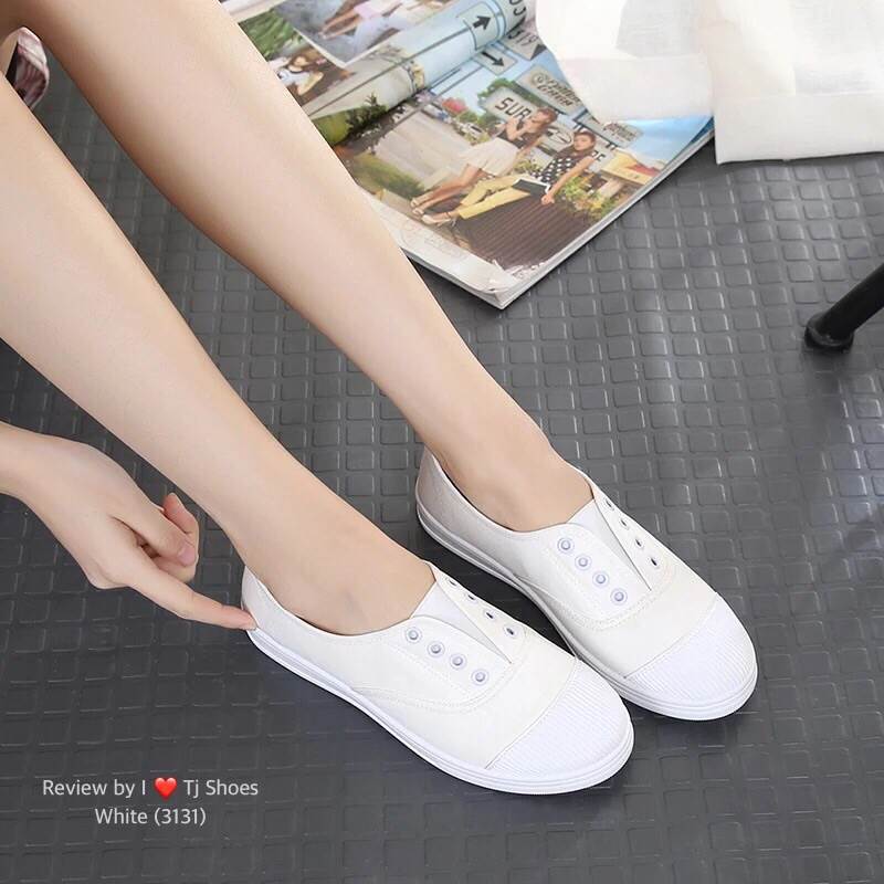 รองเท้าผ้าใบสวมไร้เชือก (สีเทา)