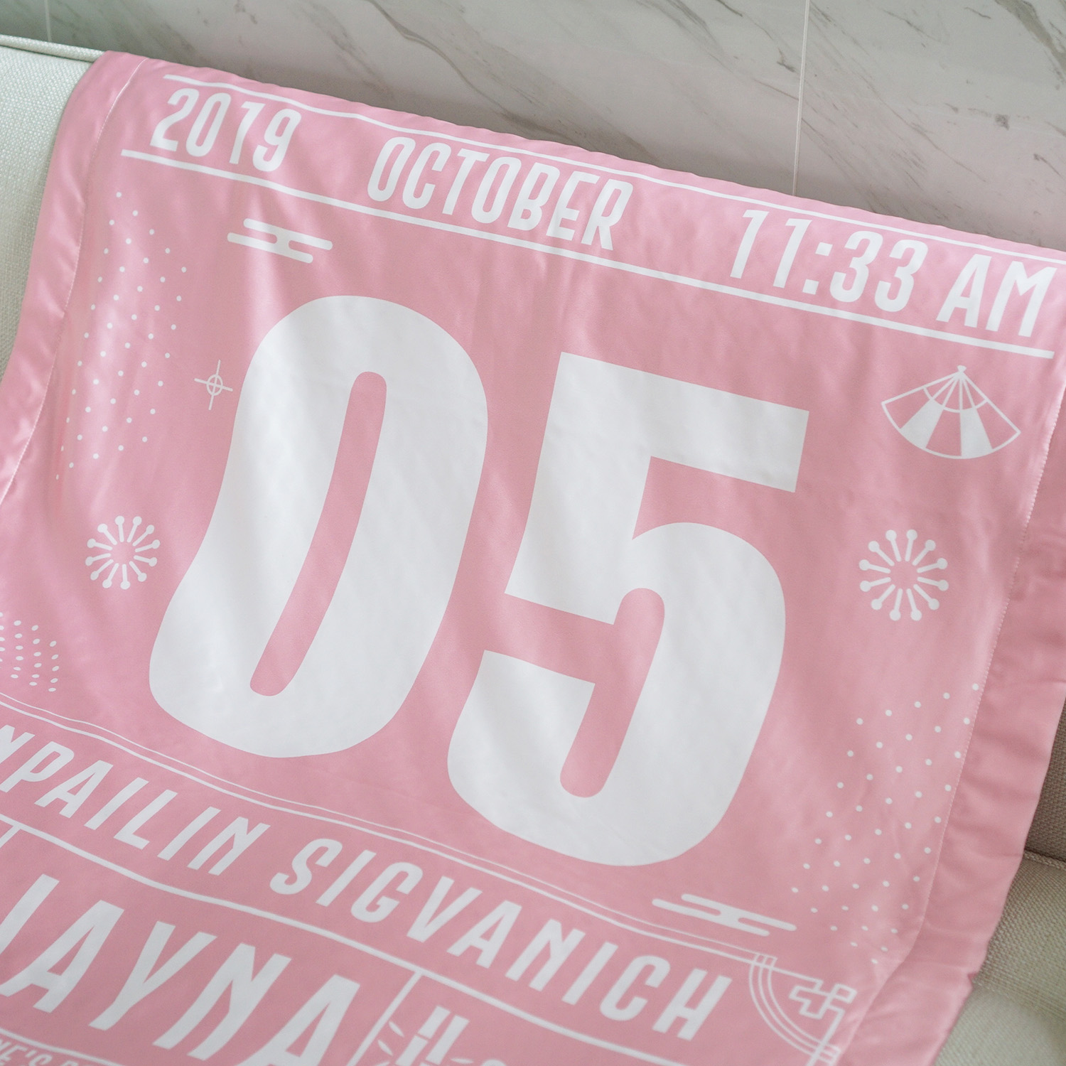 ผ้าห่มสั่งทำใส่ประวัติแรกเกิด ลาย Chinese Calendar - Pink