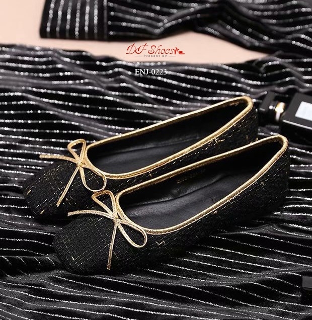 รองเท้าคัชูผ้าทวิตหัวมน (สีขาว)