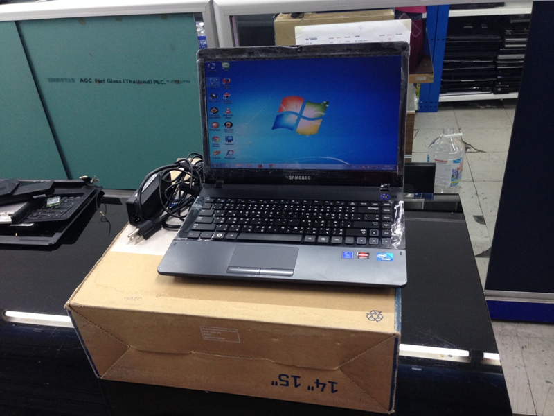 SAMSUNG NP300E4Z-T01TH