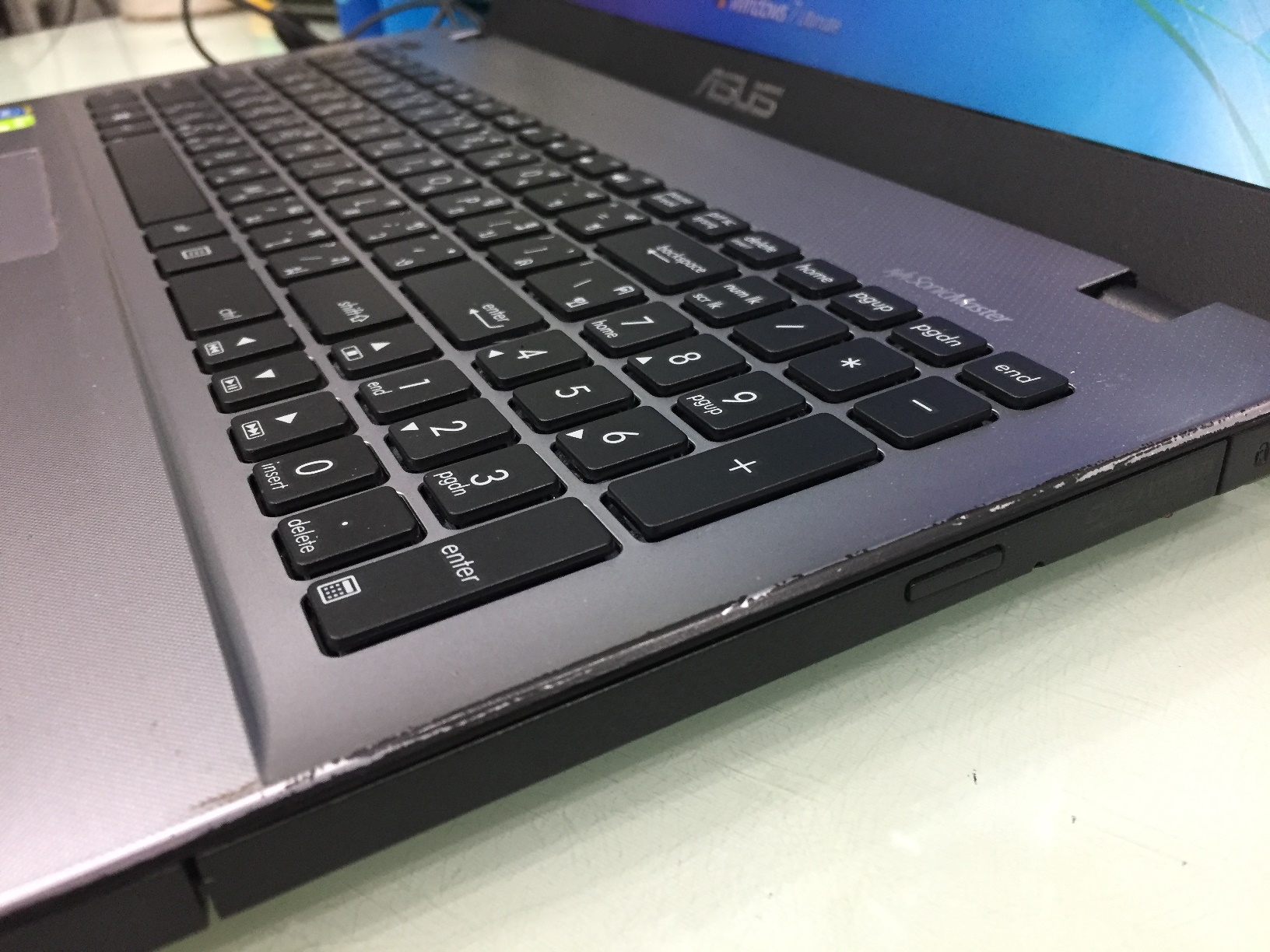 ASUS K550LB