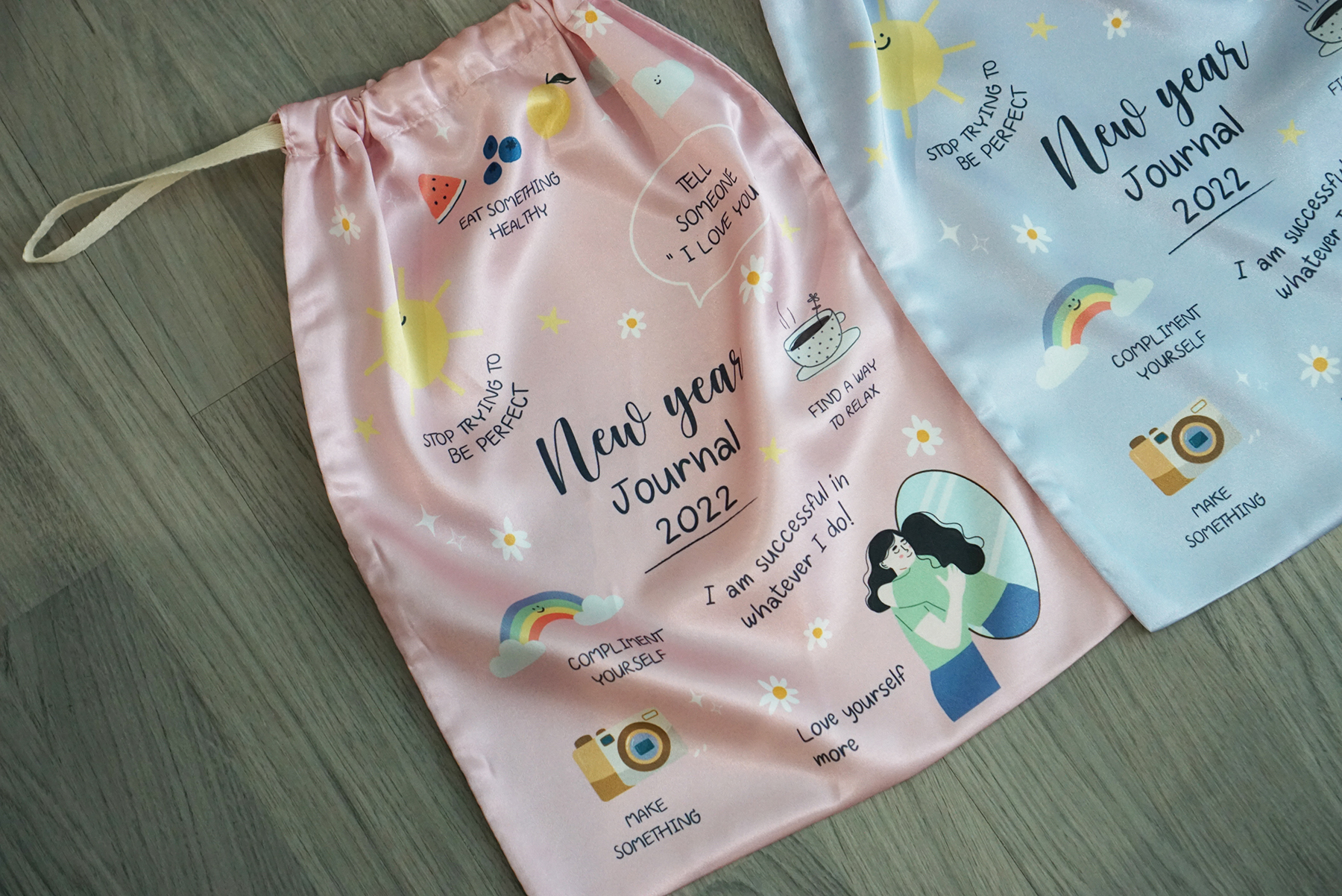 ถุงผ้าซาติน ไซส์ L สั่งทำใส่ชื่อ Set ปีใหม่ - New Year Journal (Free กล่องของขวัญ)