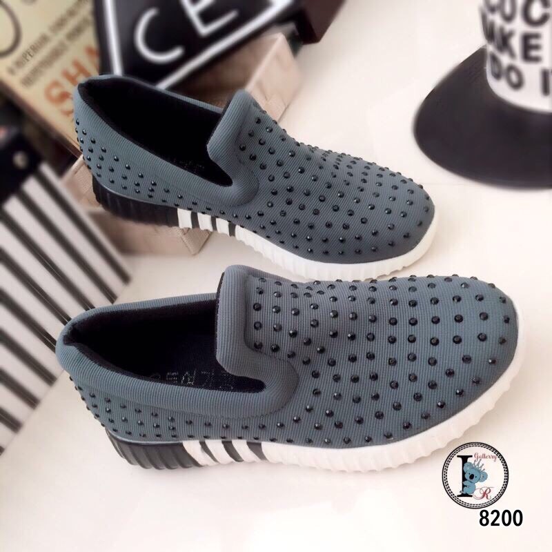 รองเท้า Zara Chunky (สีเทา)