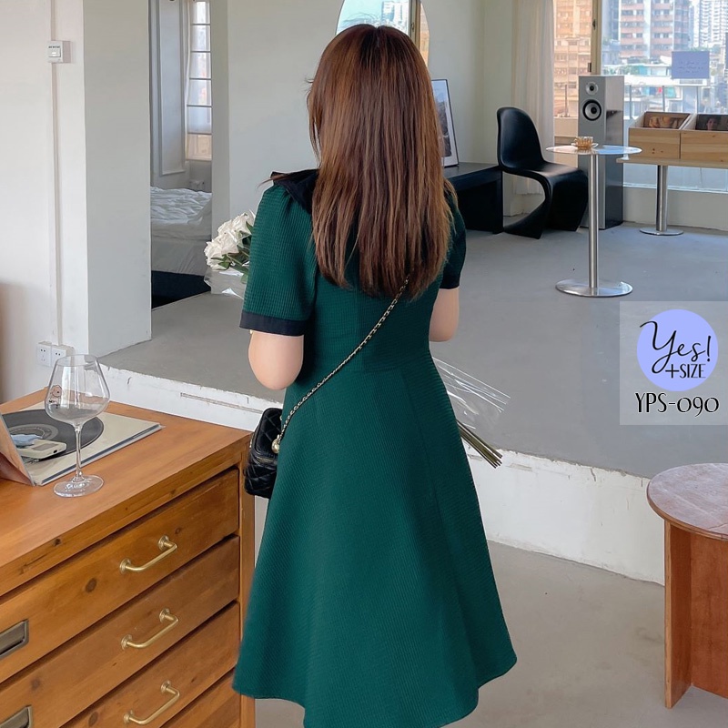 ชุดเดรสสั้นสาวอวบ อก 38-49 นิ้ว เดรสเนื้อวาฟเฟิล คอวีระบายดำ โบว์ดำ สีเขียว/สีครีม YPS-090