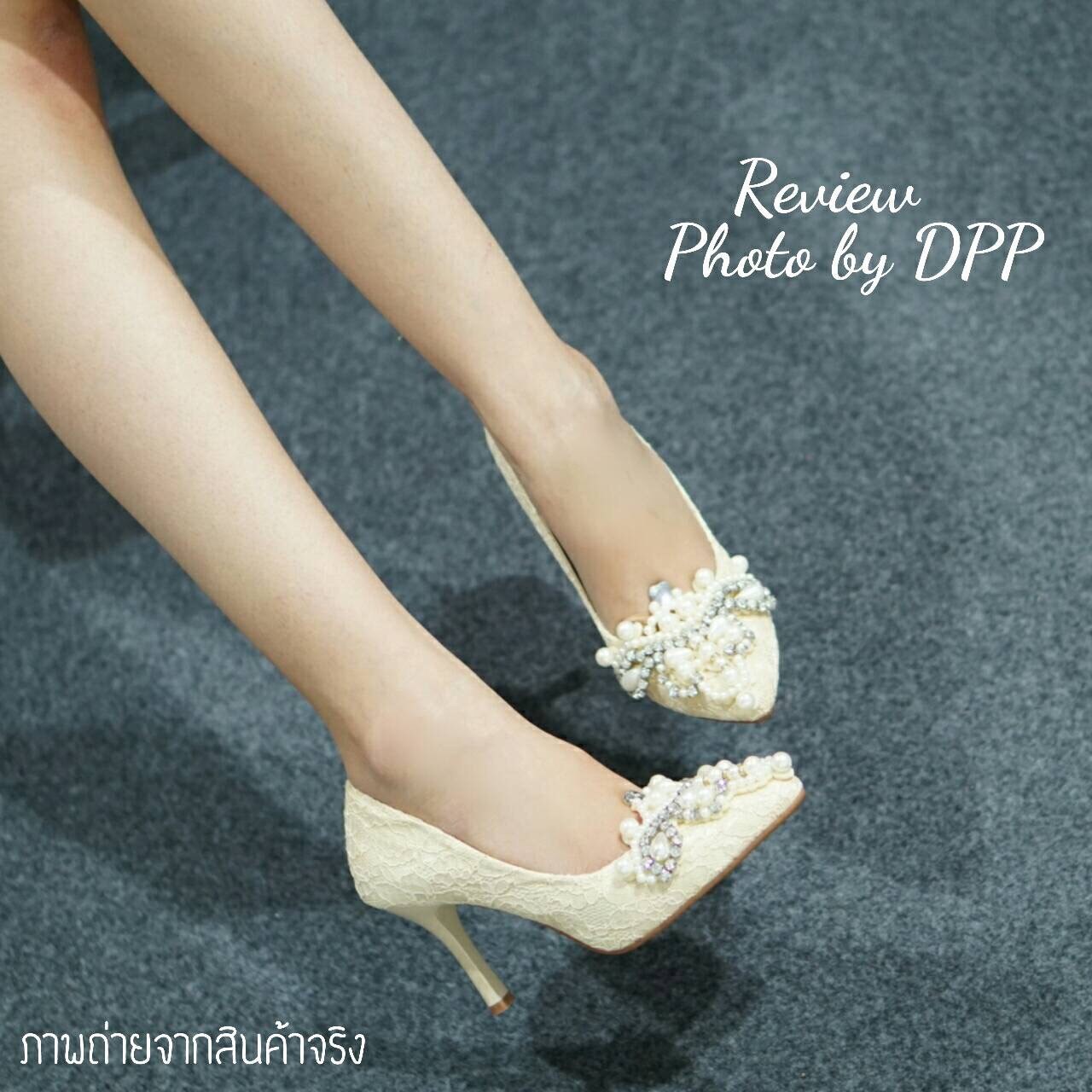 รองเท้าคัทชูหน้าเพชร