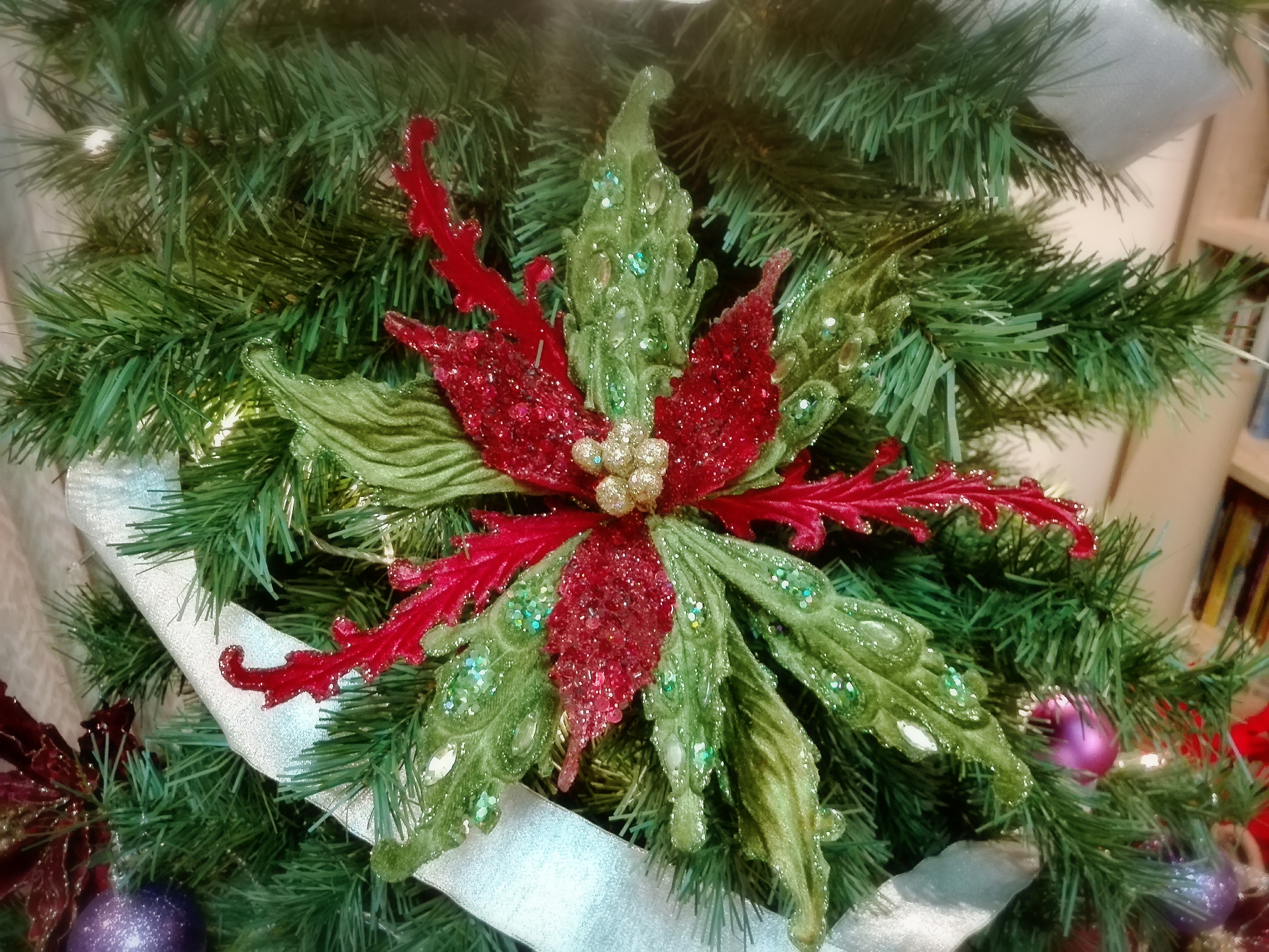 ดอกไม้ประดิษฐ์ คริสต์มาส (Poinsettia) แบบ 8 เขียว+แดง