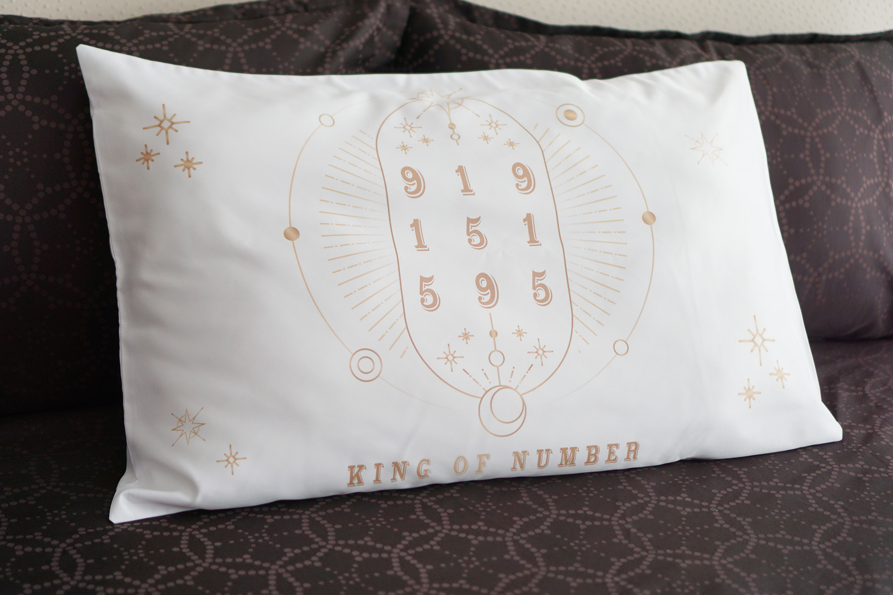 ปลอกหมอนหนุน ลาย เลขมงคล Lucky Number
