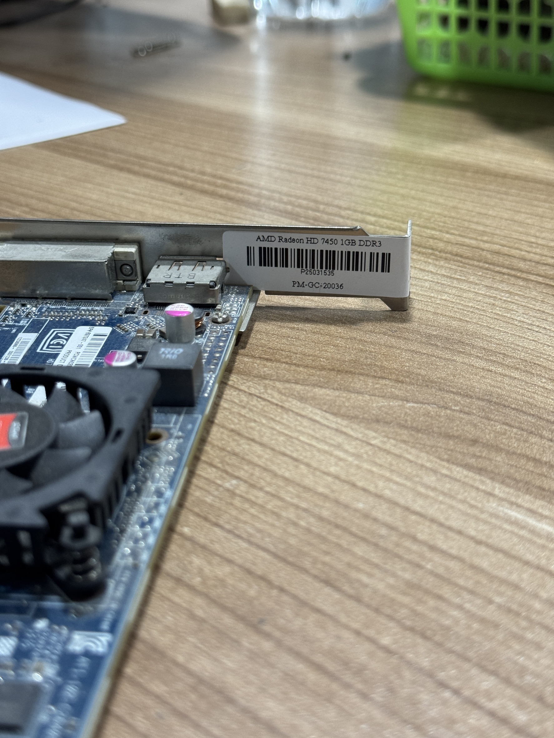 AMD Radeon HD 7450 1GB DDR3