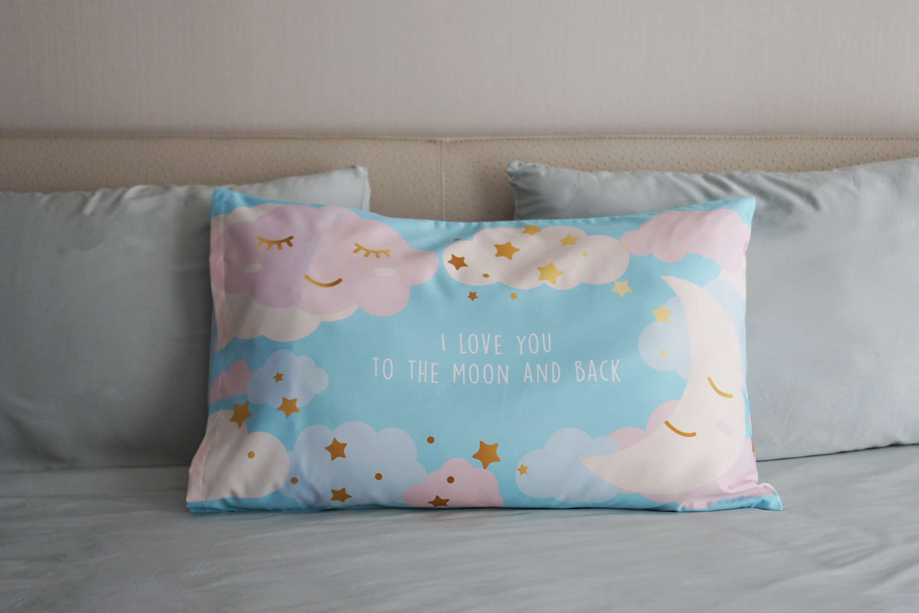 ปลอกหมอนหนุนคู่ พิมพ์ลายเต็มผืน Moon - Blue