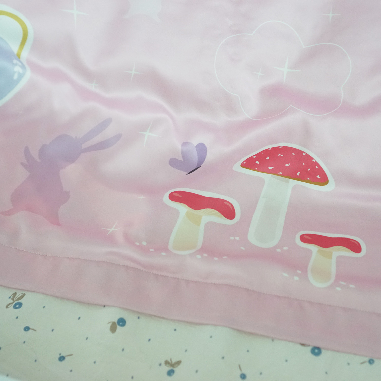 ผ้าห่ม Milestone ลาย Wonderland - Pink