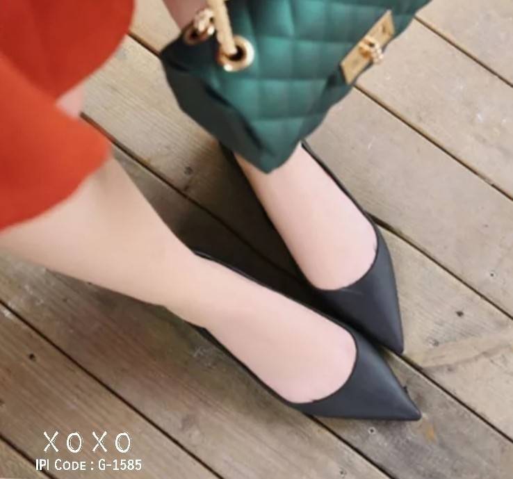 รองเท้าคัทชูpvcทรงหัวแหลม (สีดำ)