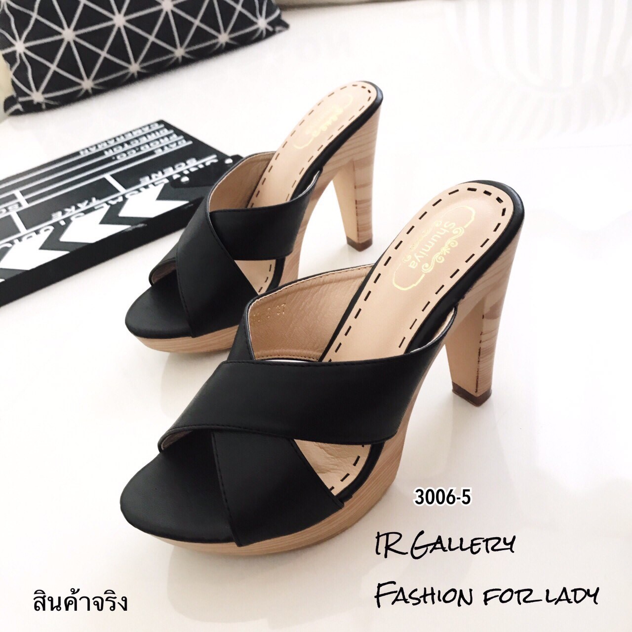 รองเท้าส้นสูงสายไขว้ส้นลายไม้ (สีชมพู)