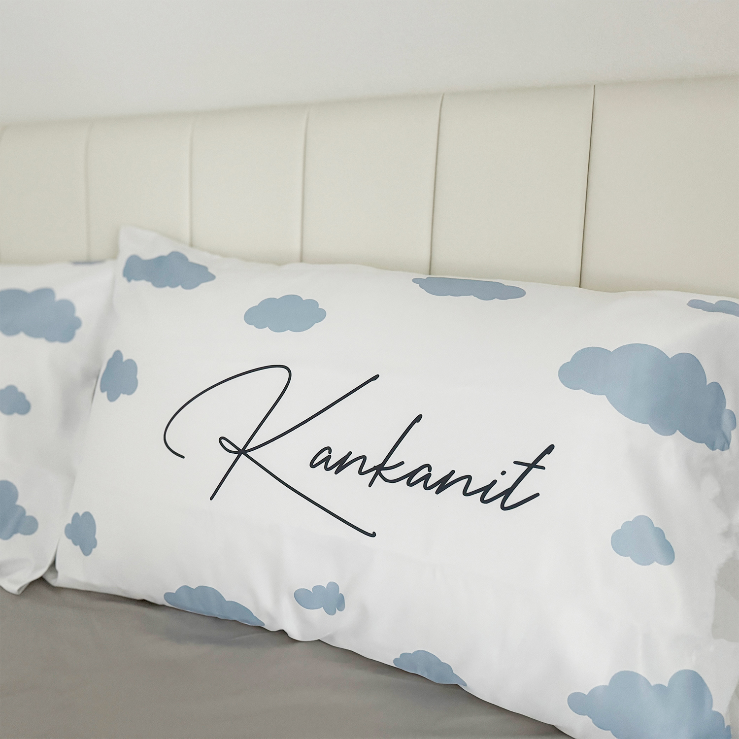 ปลอกหมอนหนุนคู่ สีขาว ลาย Fluffy Cloud