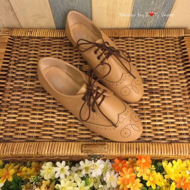 พร้อมส่ง : รองเท้าผ้าใบสไตล์วินเทจสีน้ำตาล