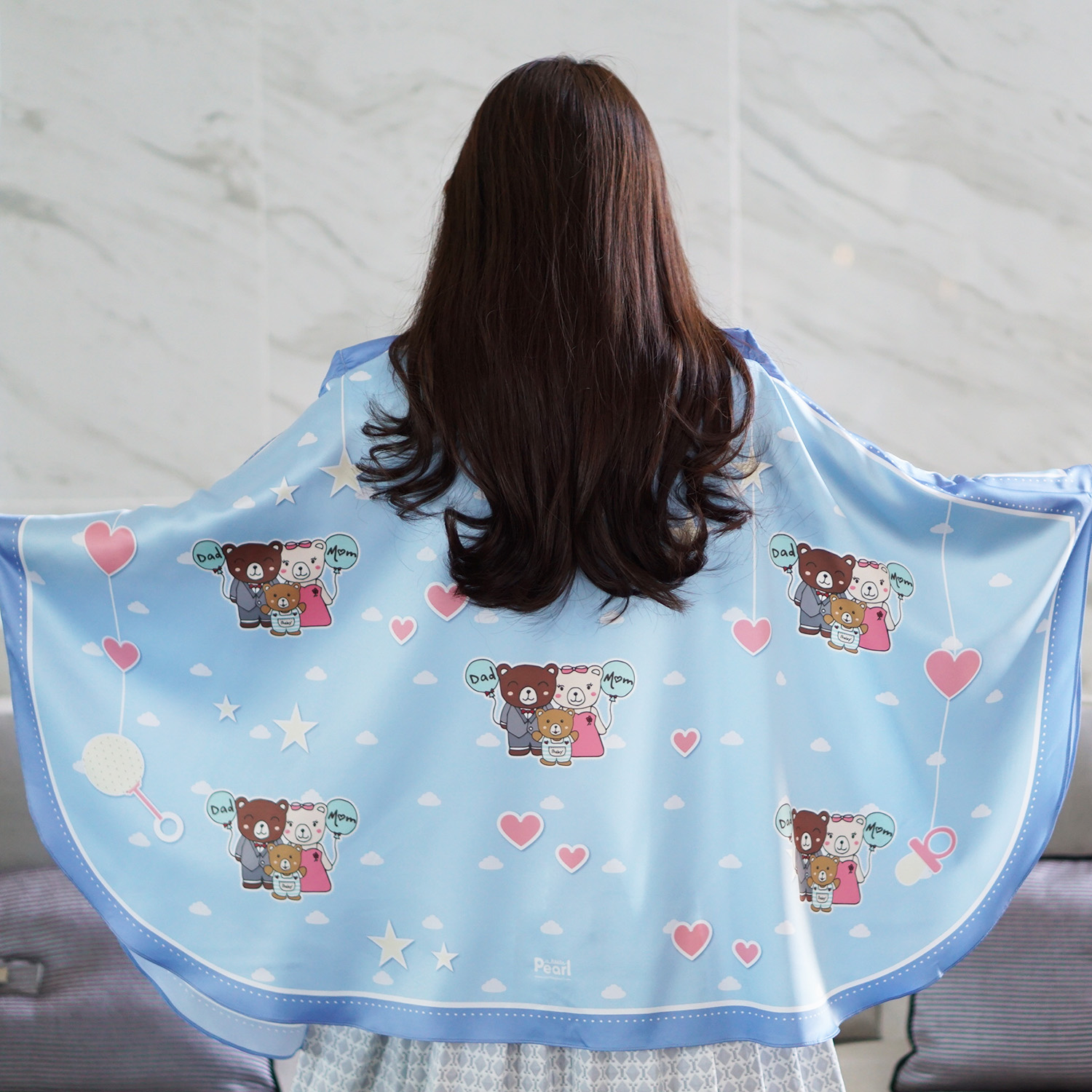 ผ้าคลุมให้นม สั่งทำใส่ชือ ลายครอบครัวหมี สีฟ้า