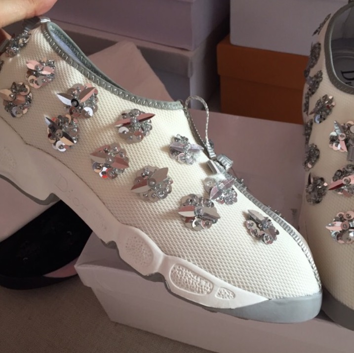 พร้อมส่ง : รองเท้าผ้าใบ Dior Fusion Sneakers (สีขาวดอกเงิน)