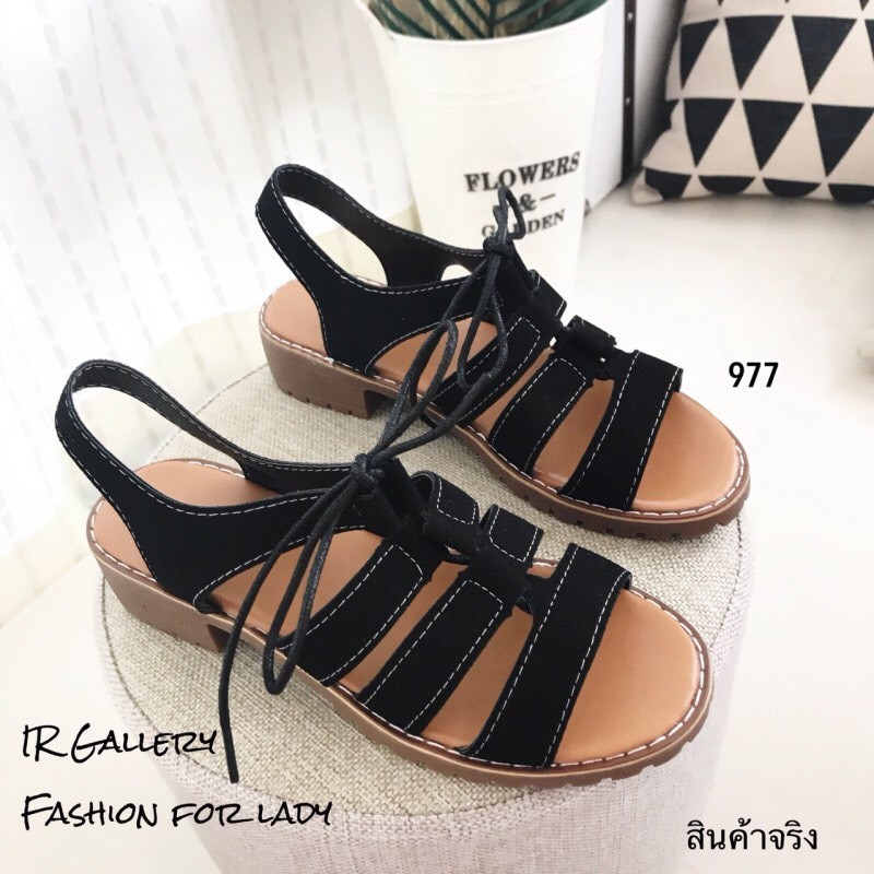 รองเท้าลำลองหนังกลับหน้าสาน (สีดำ)