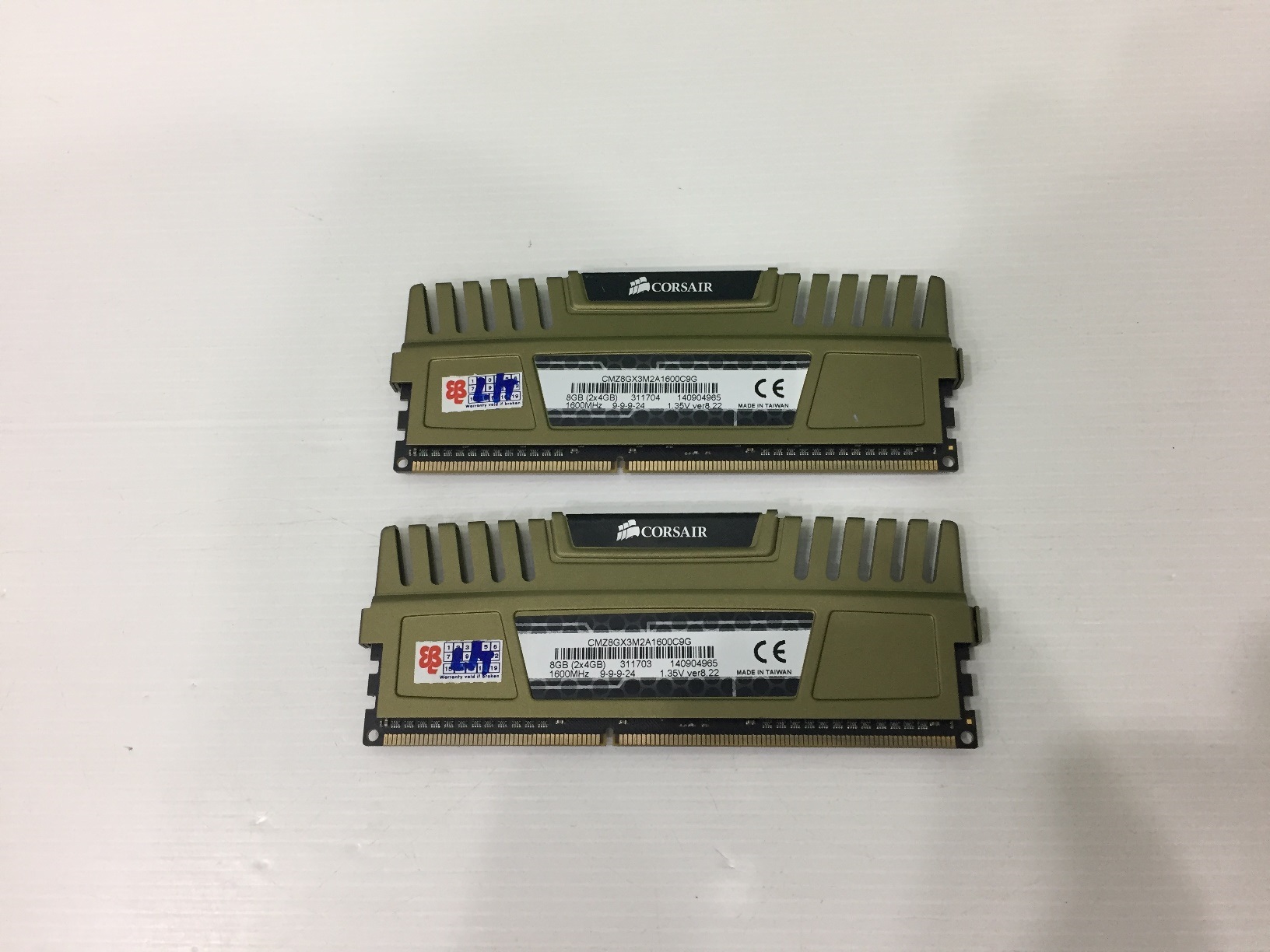 8GB. DDR-3 4X2 Corsair vengeance