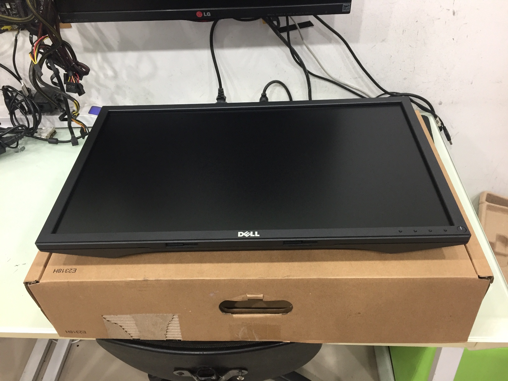 DELL E2318H 23" LED IPS Full HD ของใหม่ ไม่มีขา