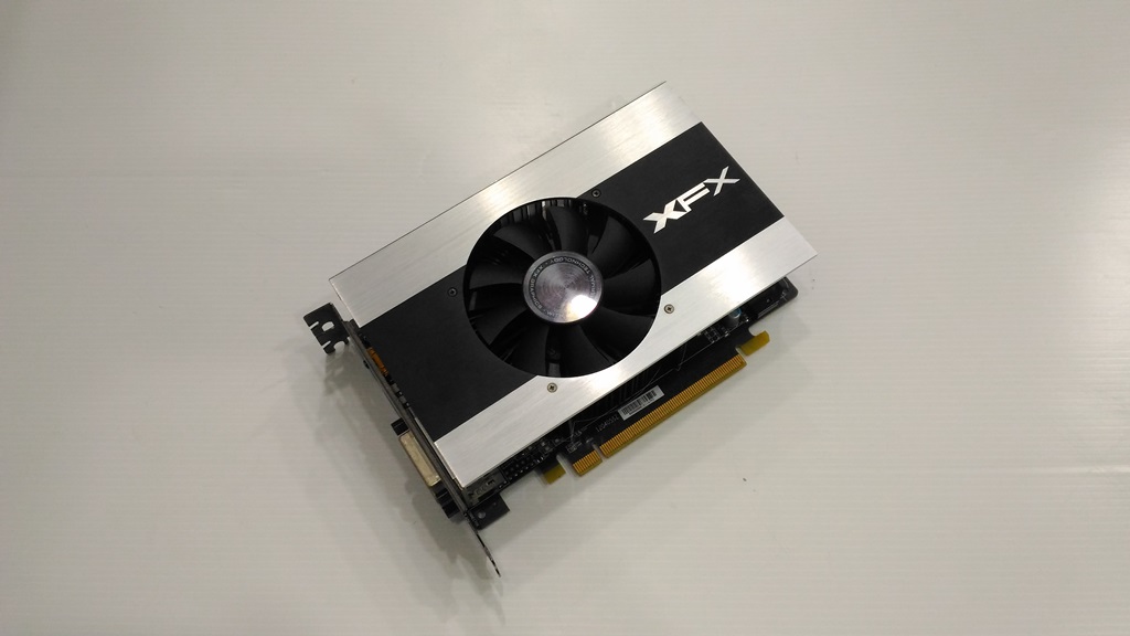 XFX R7-250X 1GB. DDR-5 128Bit