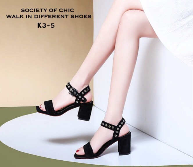 รองเท้าส้นตันรัดส้นสไตล์ Maxi (สีครีม)