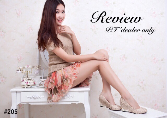 พร้อมส่ง : คัทชูลูกไม้ส้นเตารีด (มี2สี)