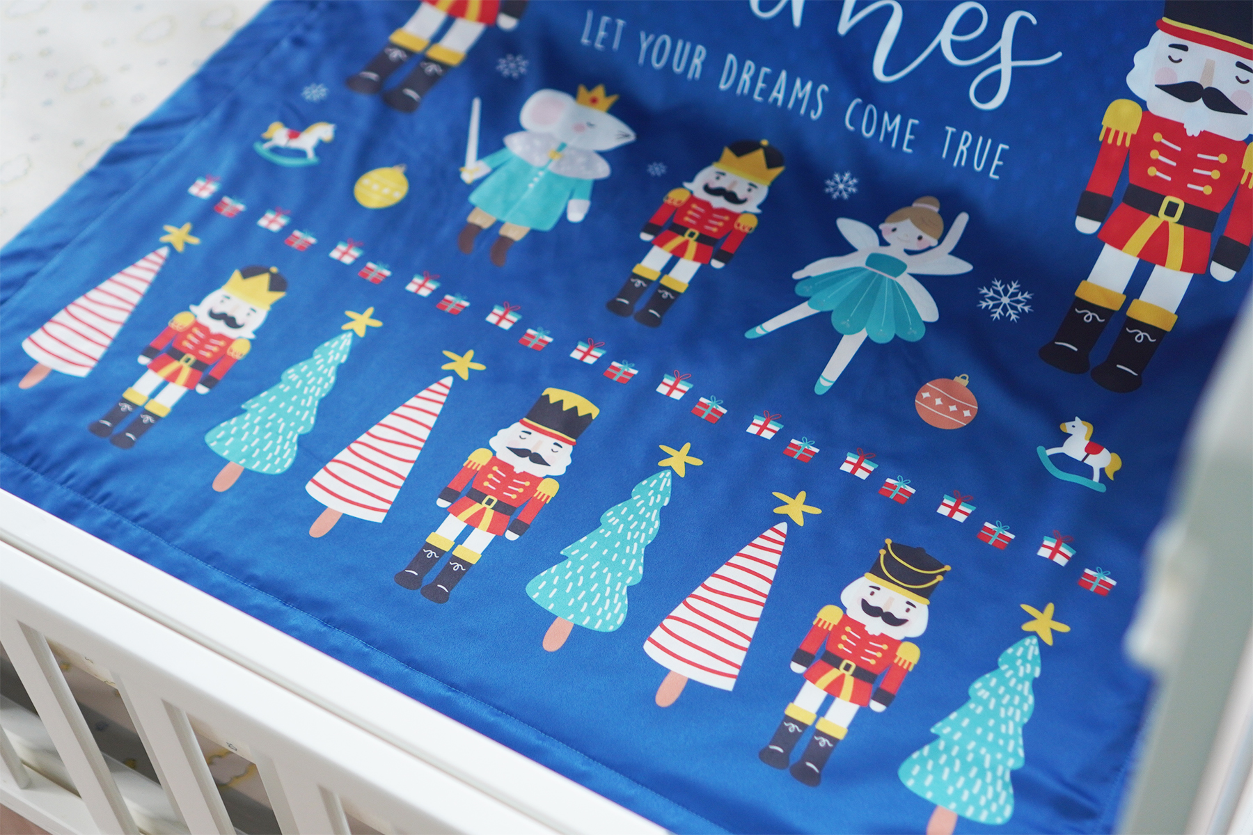 ผ้าห่มสั่งทำใส่ชื่อ The Nutcracker and the Sugar Plum Fairy - Dark Blue