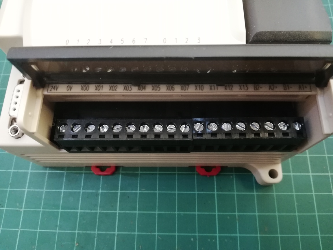 FX3U-24MR ( Programable Logic Control ) + USB-RS232 1 เส้น