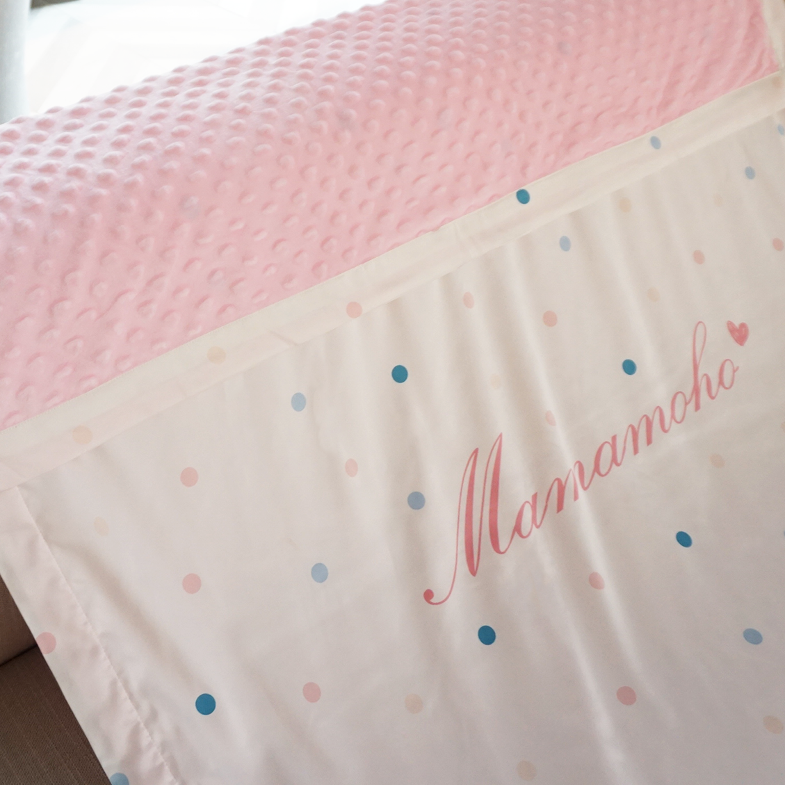 ผ้าห่มเด็ก สั่งทำใส่ชื่อ ลาย Mini dot - White