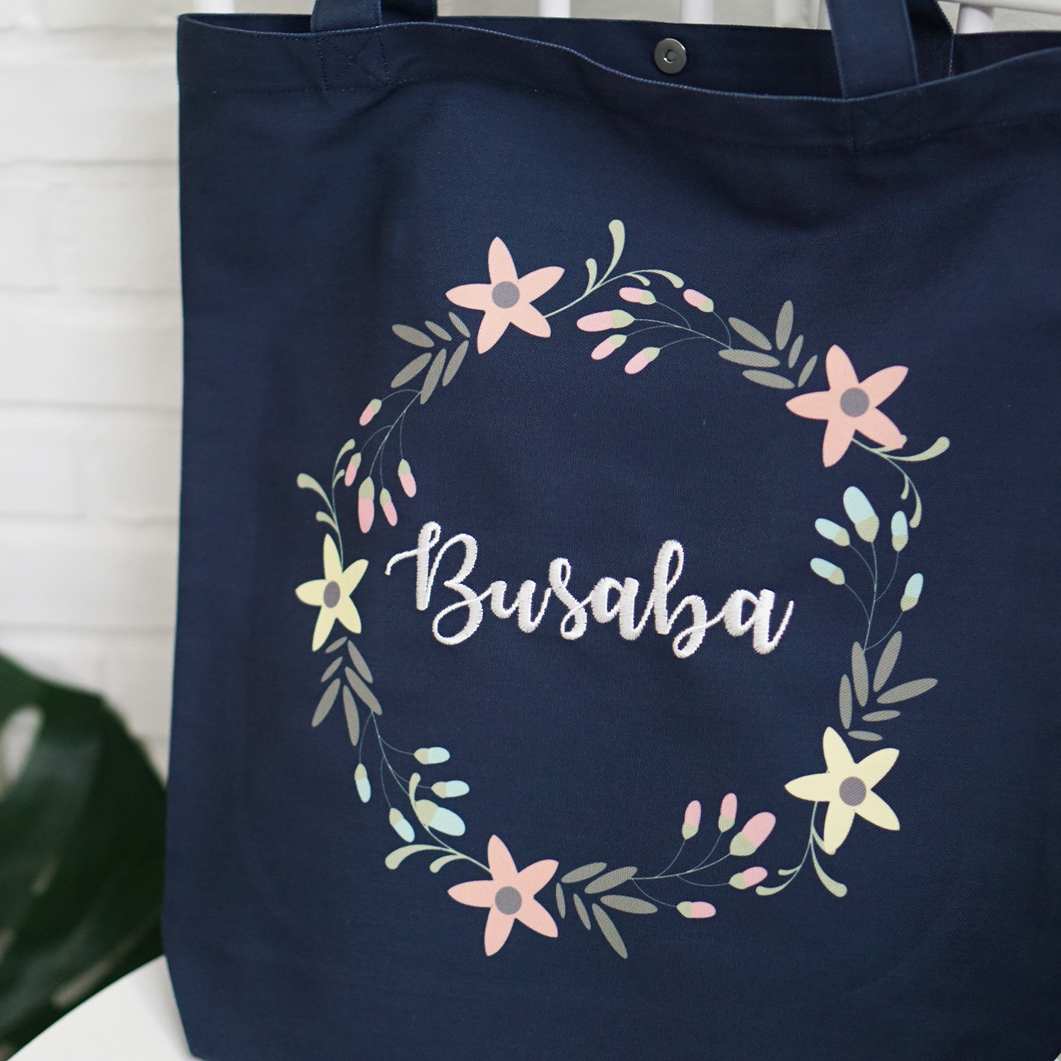 กระเป๋าผ้าแคนวาส ปักชื่อ ลาย Floral Frame - Navy
