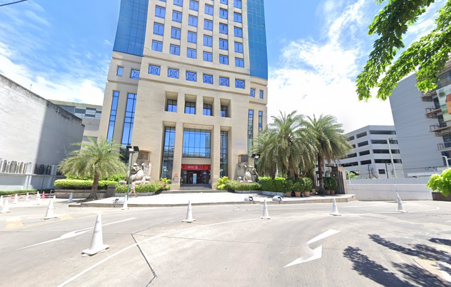 อาคารสำนักงานเซ็นทรัล ปิ่นเกล้า (Central Pinklao Office Tower) สำนักงานออฟฟิศให้เช่าย่านปิ่นเกล้า ติดถนนบรมราชชนนี บางกอกน้อย กรุงเทพฯ