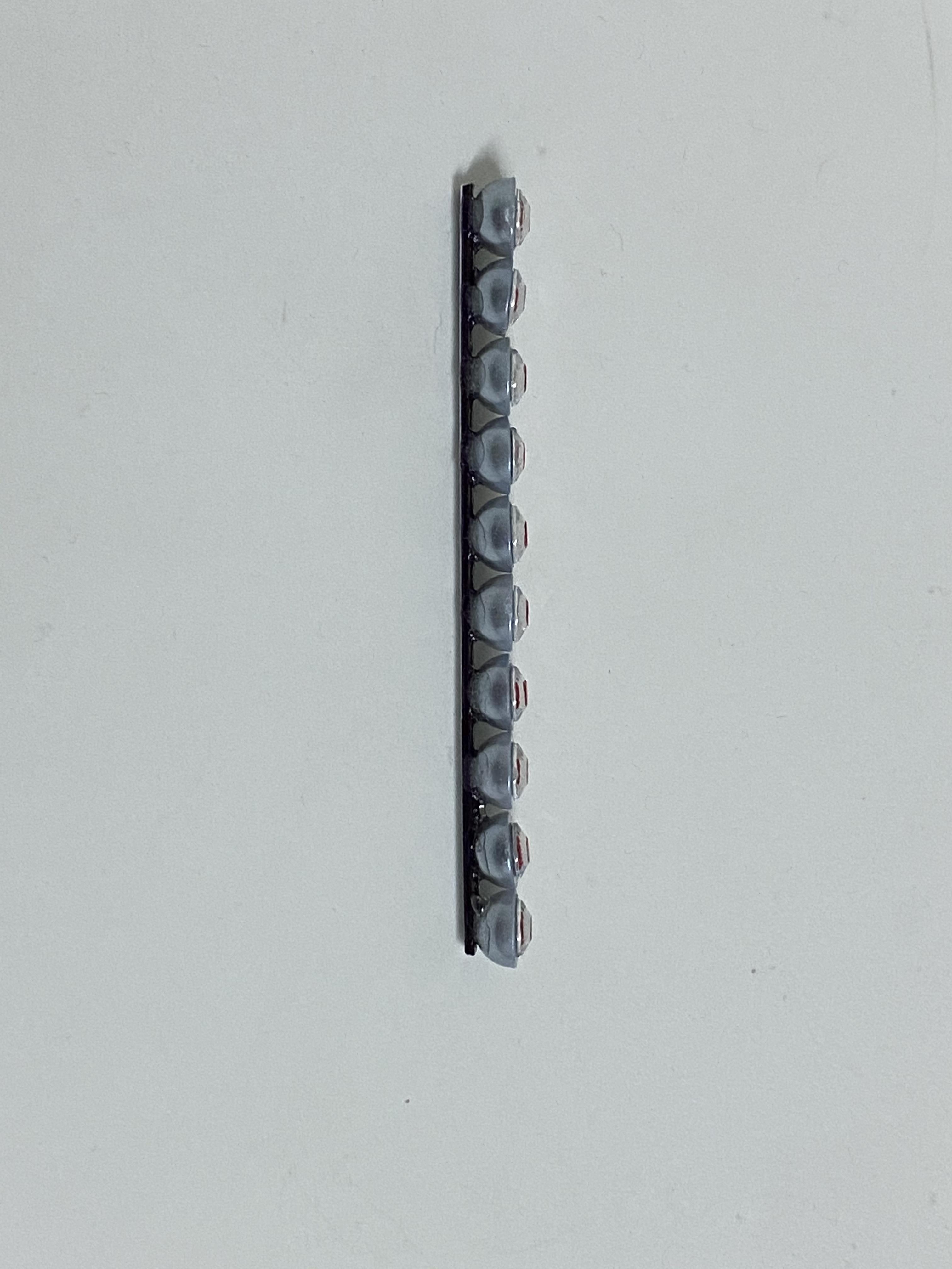 ไฟแถวสีแดงตัดขาว ตูดเงิน 8 มิลลิเมตร