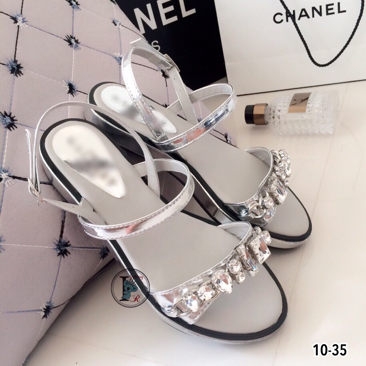 รองเท้าแตะ MIU MIU (สีเงิน)