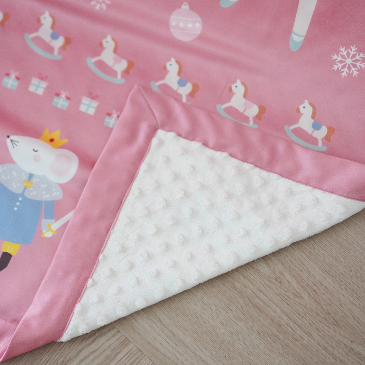 ผ้าห่มสั่งทำใส่ชื่อ The Nutcracker and the Sugar Plum Fairy - Pink