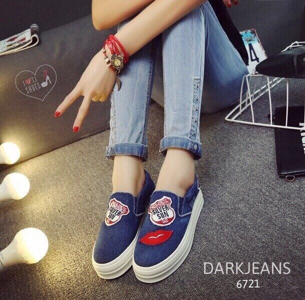 พร้อมส่ง : รองเท้าผ้าใบยีนส์ปักลาย (สียีนส์เข้ม)