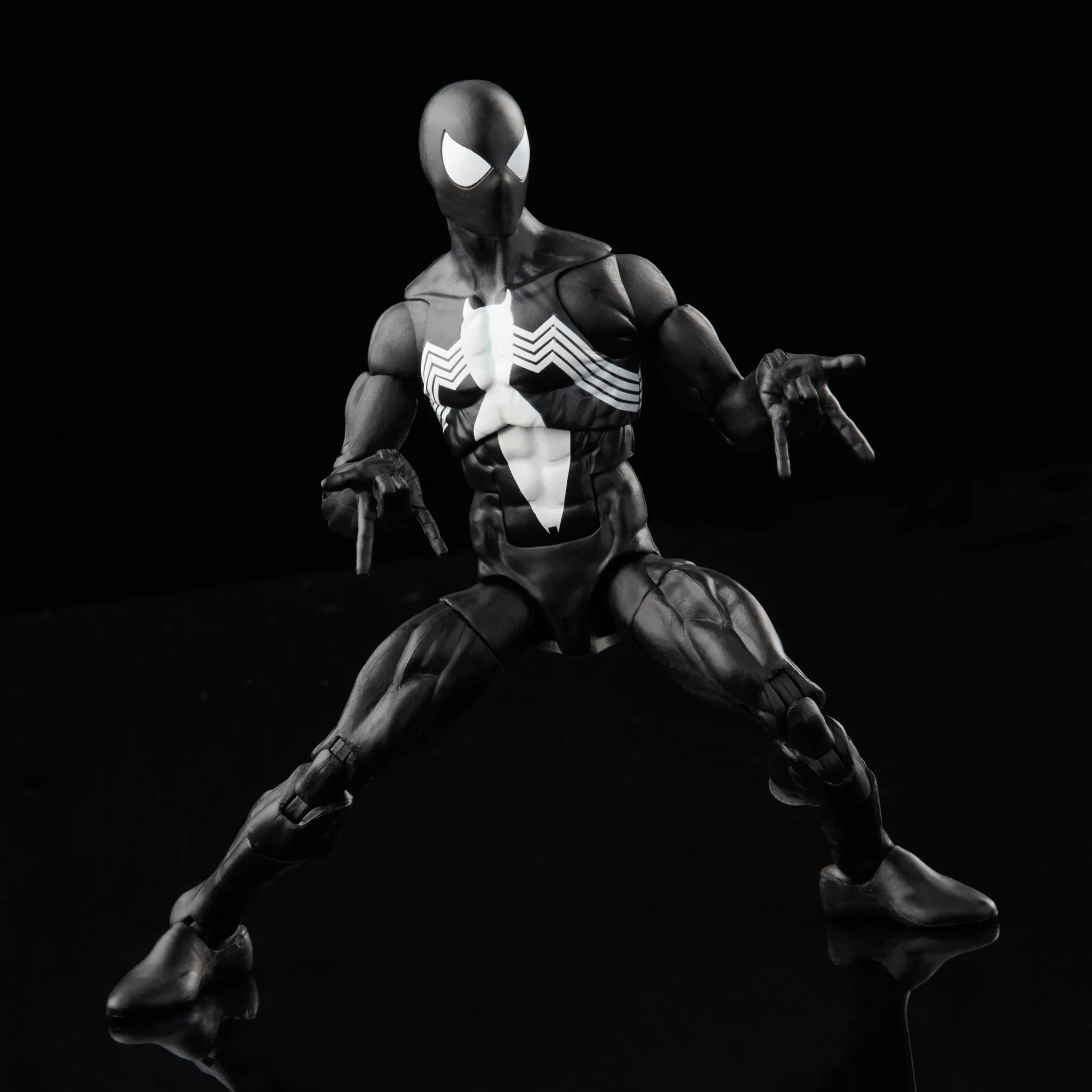 Hasbro Marvel Legends Retro Collection Symbiote Spider-Man 6-inch Figure ฮาสโบร มาร์เวล เลเจนด์ ซีรี่ย์ส หุ่นโมเดลฟิกเกอร์ ซิมไบโอต สไปเดอร์-แมน ขนาด 6 นิ้ว ลิขสิทธิ์แท้